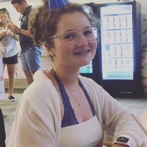 Meet your Posher, Anna scott